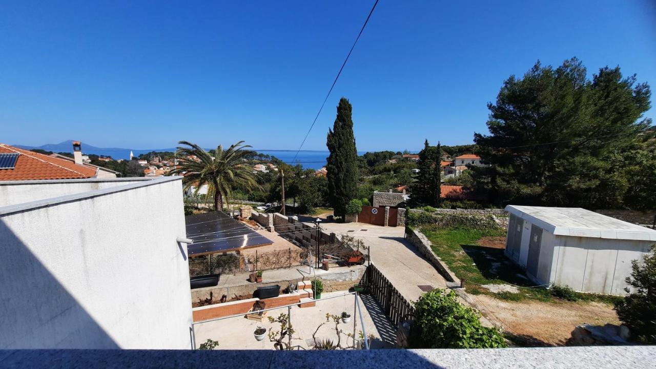 Apartment Pinoapplosinj Veli Lošinj Exteriör bild