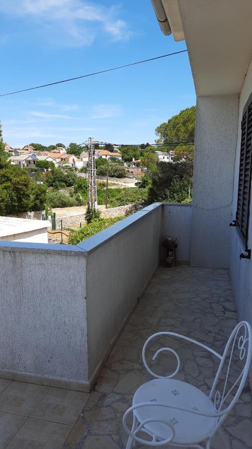 Apartment Pinoapplosinj Veli Lošinj Exteriör bild
